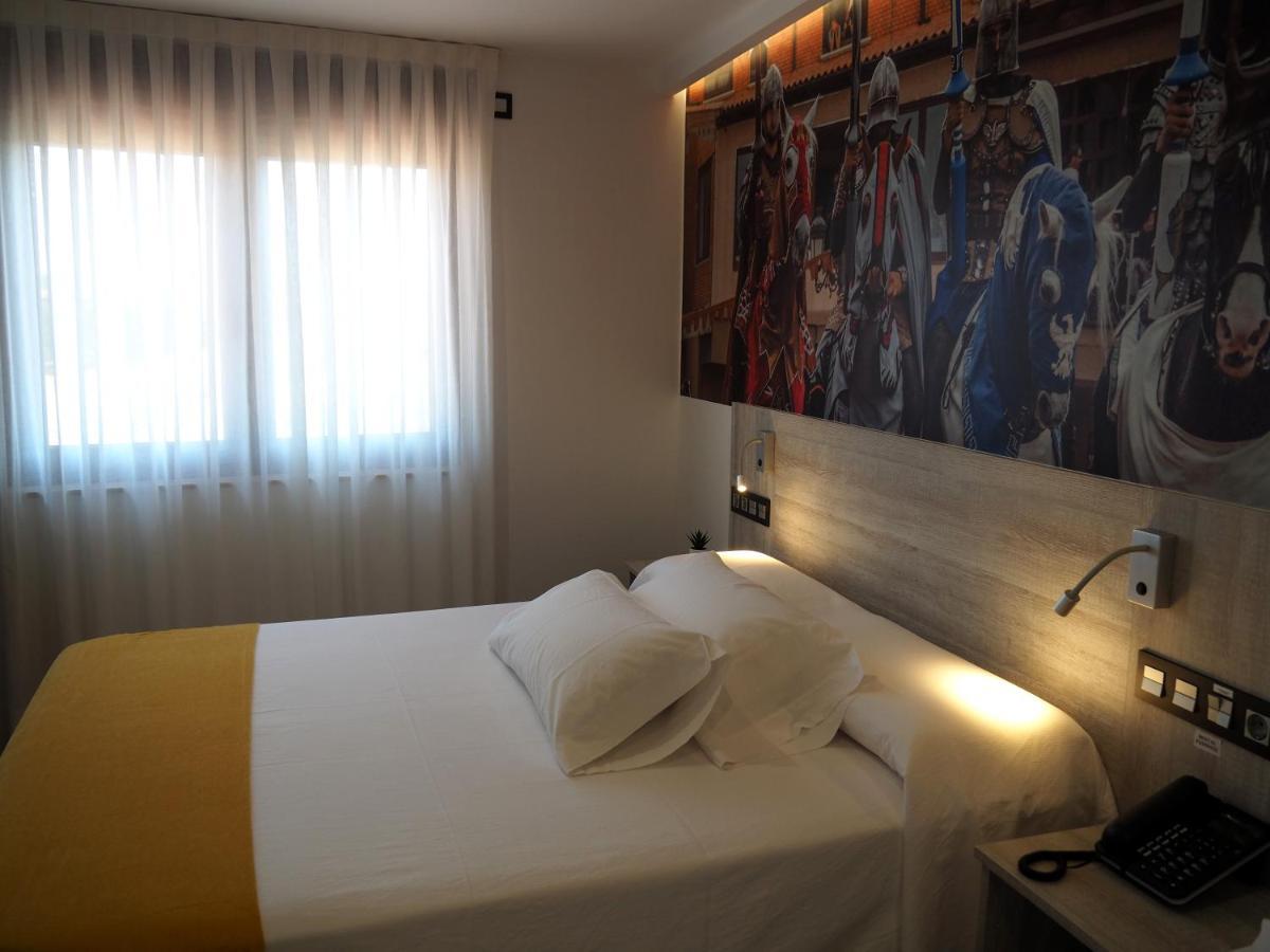 Hostal Don Suero De Quinones Hospital de Órbigo Εξωτερικό φωτογραφία