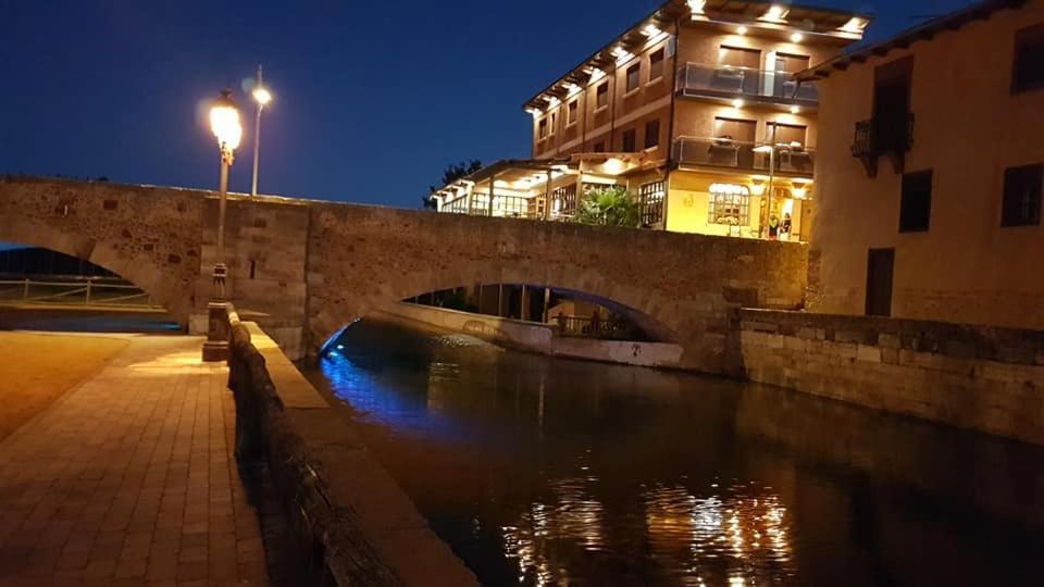 Hostal Don Suero De Quinones Hospital de Órbigo Εξωτερικό φωτογραφία