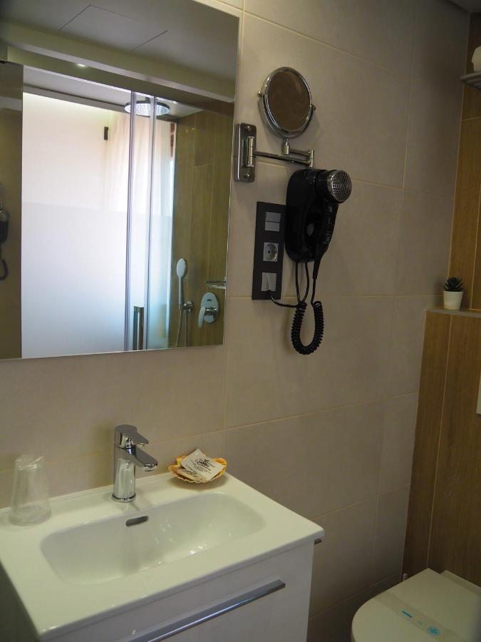Hostal Don Suero De Quinones Hospital de Órbigo Εξωτερικό φωτογραφία