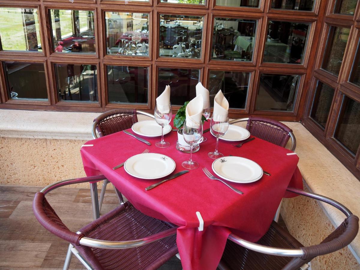 Hostal Don Suero De Quinones Hospital de Órbigo Εξωτερικό φωτογραφία