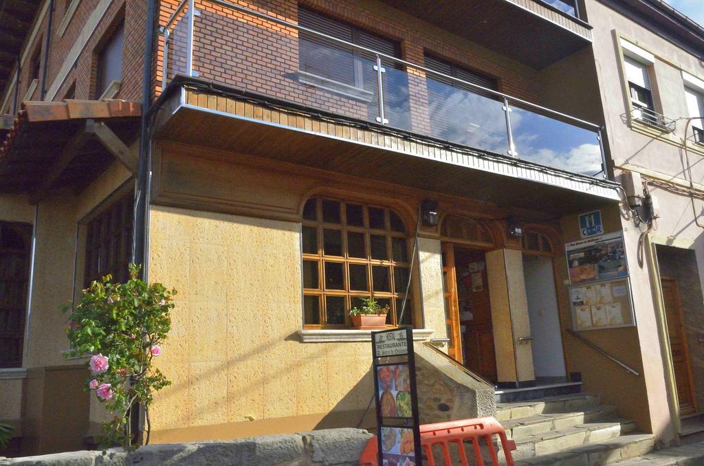 Hostal Don Suero De Quinones Hospital de Órbigo Εξωτερικό φωτογραφία